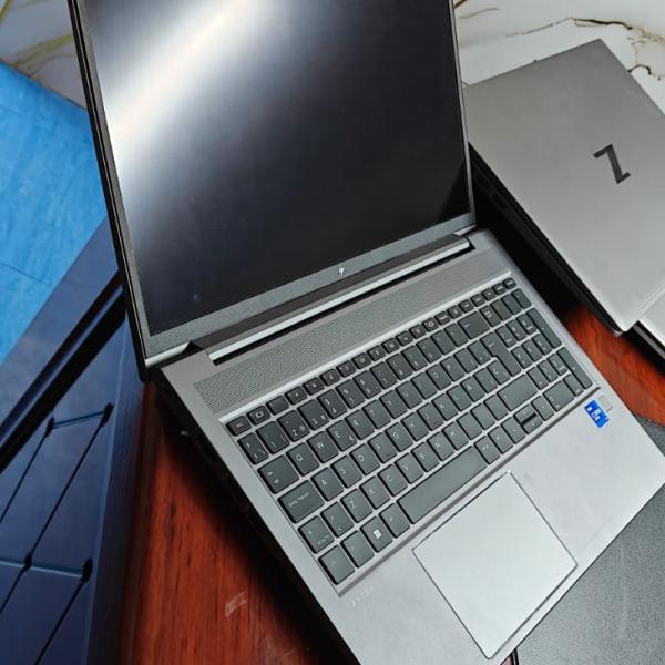 💛💛〽Hp Zbook Power G8